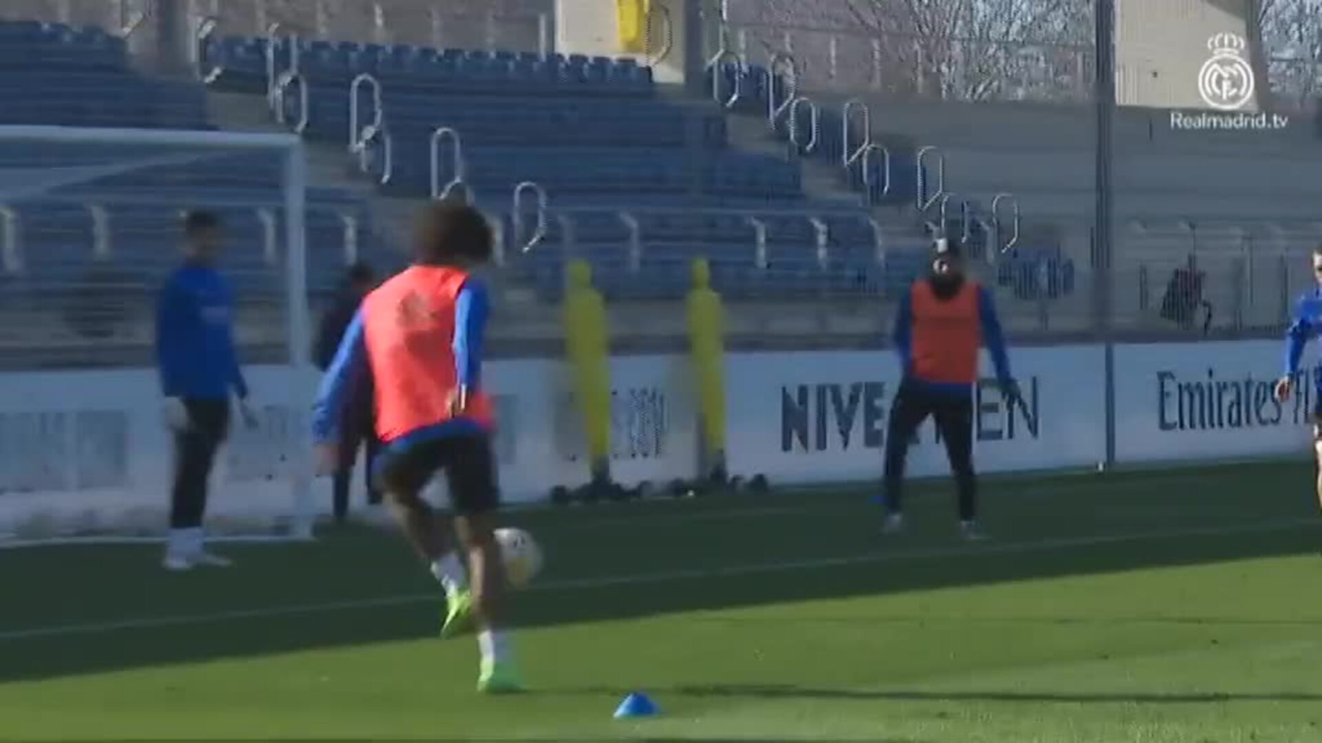 El Real Madrid vuelve a los entrenos tras la victoria en Alcoy