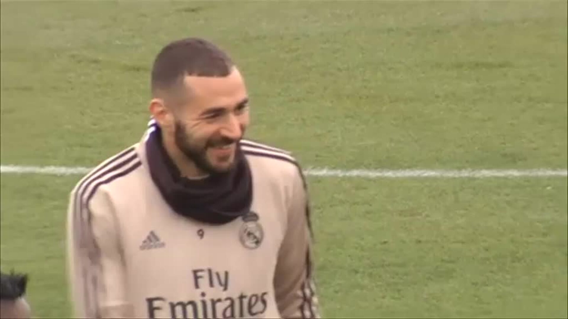 Buen ambiente en el entrenamiento del Real Madrid