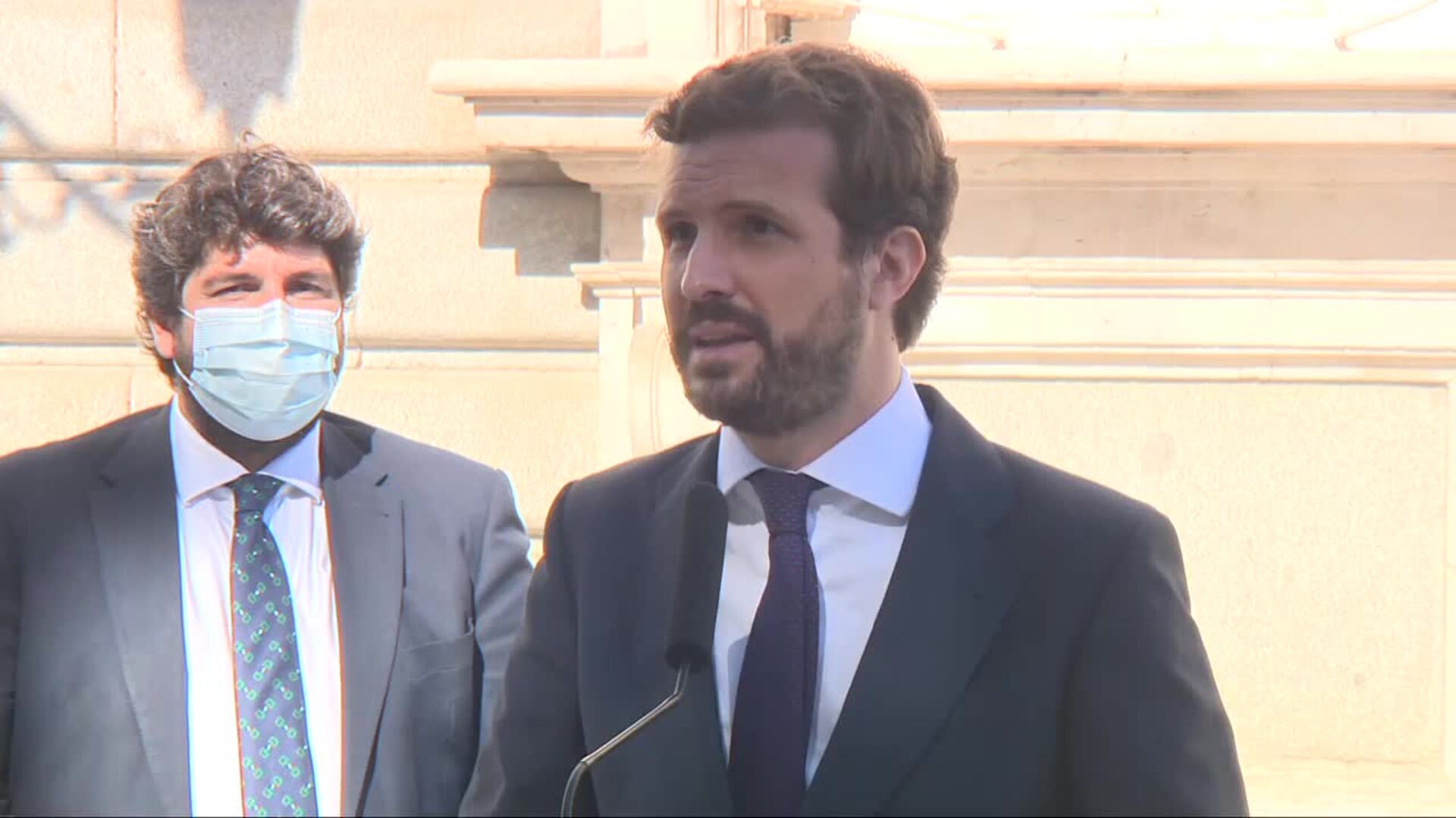 Casado ve &quot;preocupante&quot; que el Gobierno ponga en duda el fallo del TC
