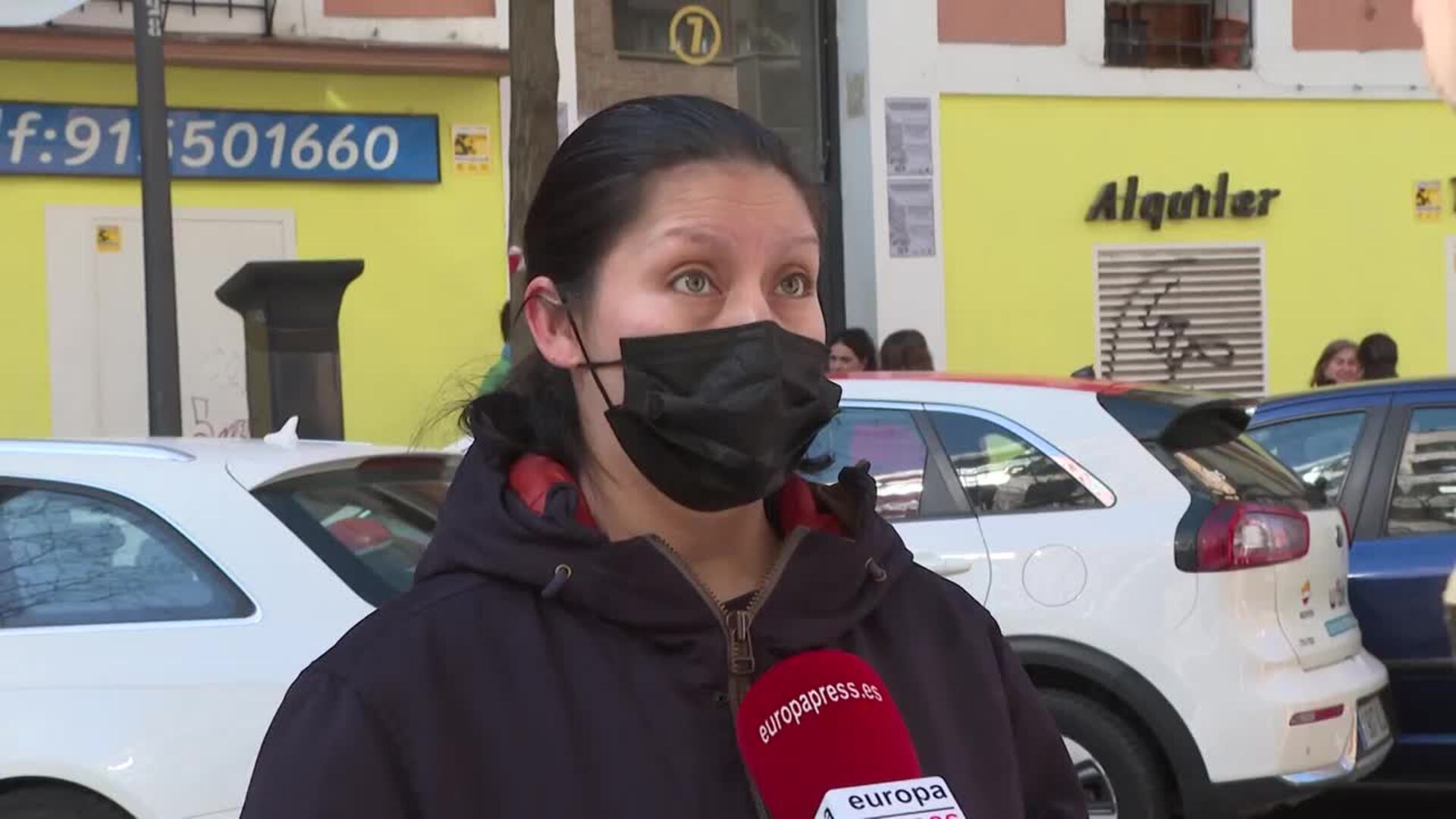 Familias afectadas por el desahucio de calle Cáceres salen a la calle para protestar