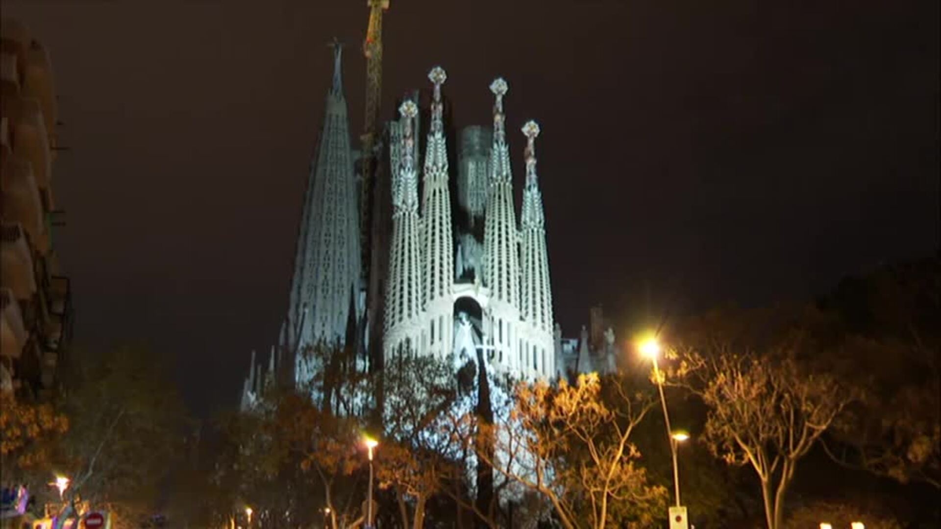 La Hora del Planeta deja a oscuras monumentos de toda España