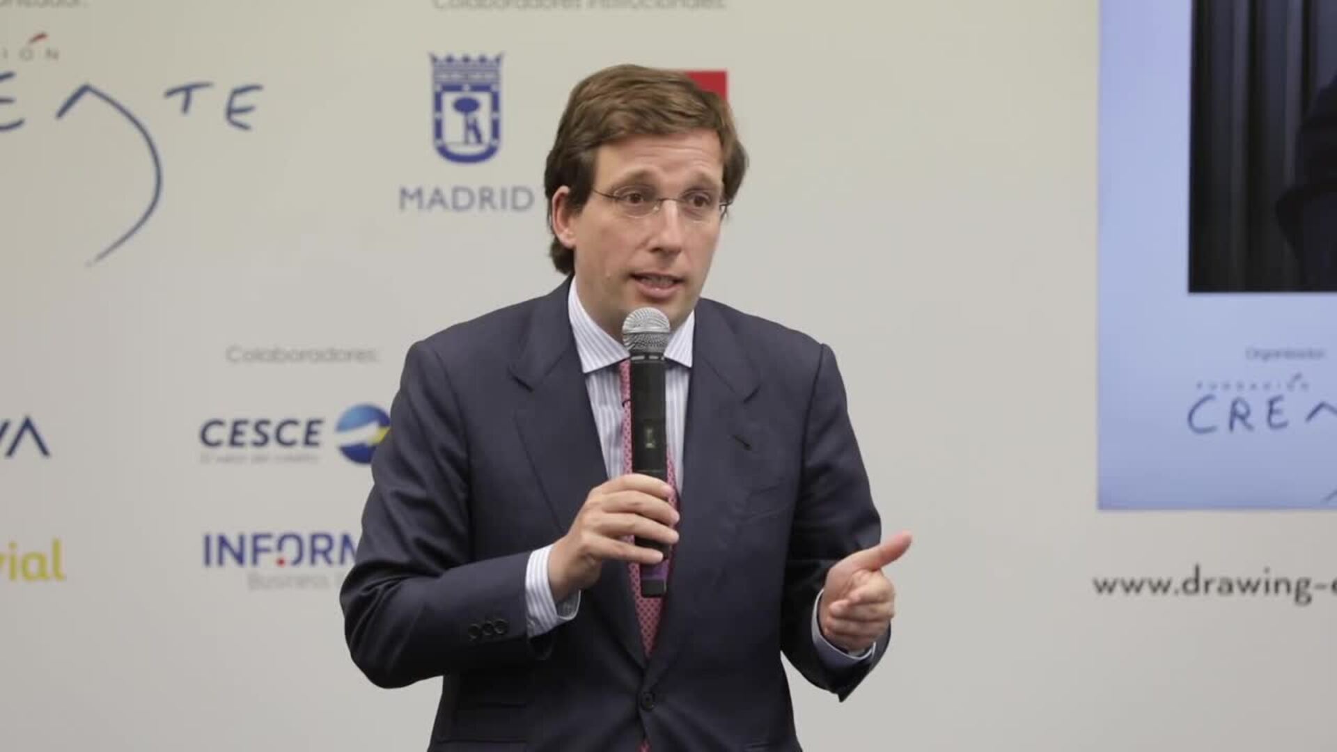 Almeida señala que hay que afrontar la calidad del aire &quot;de manera firme&quot;