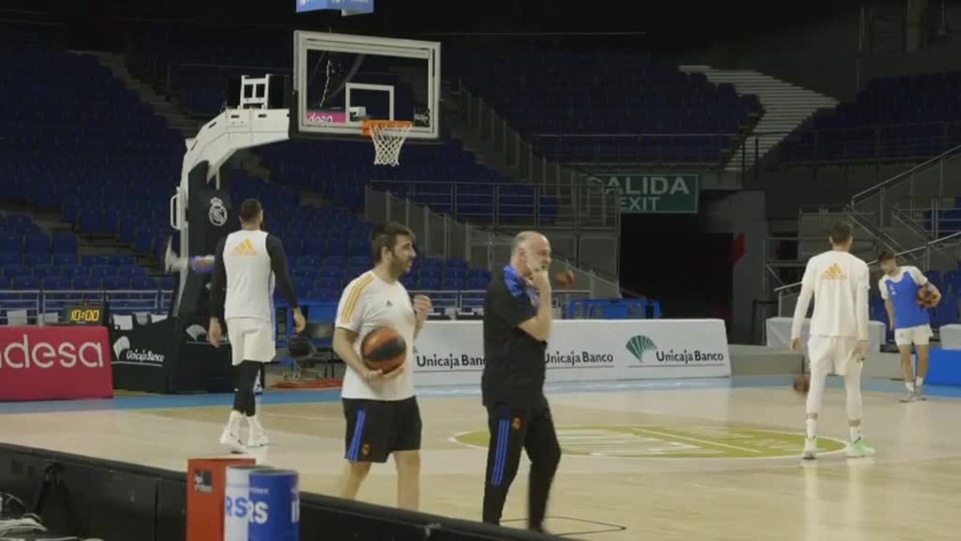 Laso vuelve a entrenar al Madrid y podría reaparecer esta noche ante el Barça