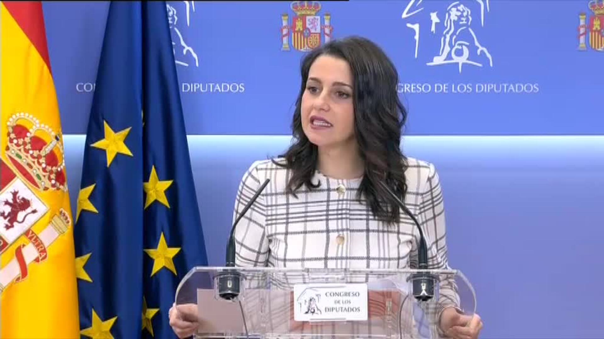 Arrimadas traslada al rey su oferta de una mayoría de PSOE, PP y Cs como única alternativa &quot;constitucionalista y moderada&quot;