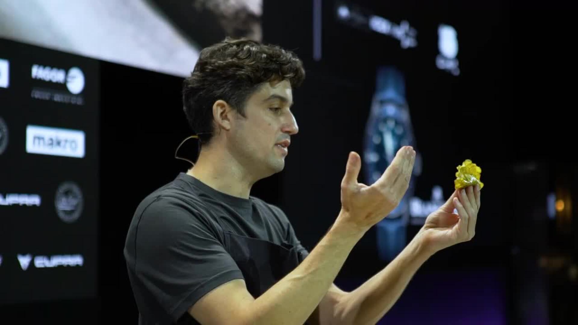 Entrevista a Juan Luis Martínez