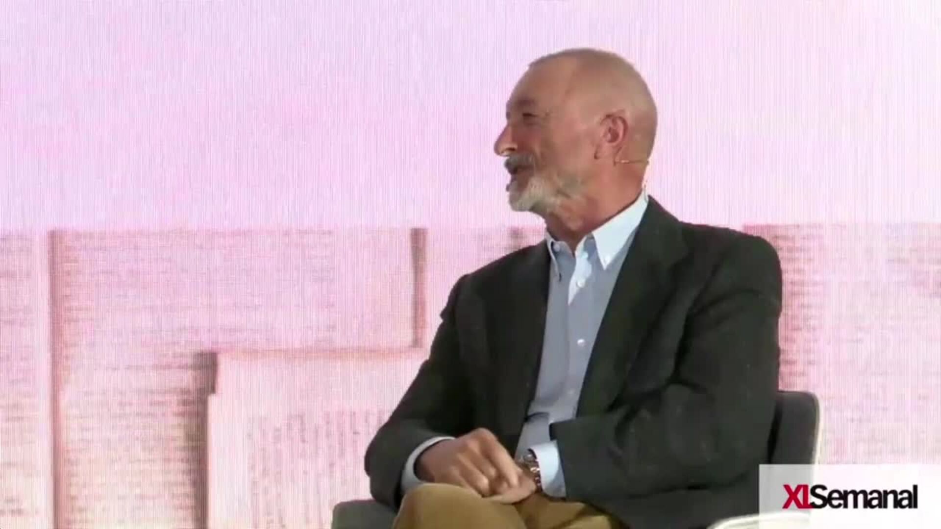 Arturo Pérez-Reverte: «Hasta el peor libro te enseñara algo»