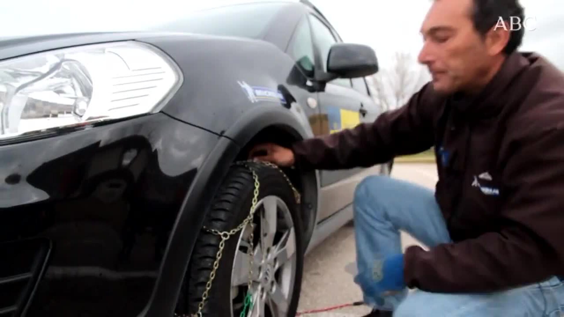 Cómo poner las cadenas para la nieve en un minuto