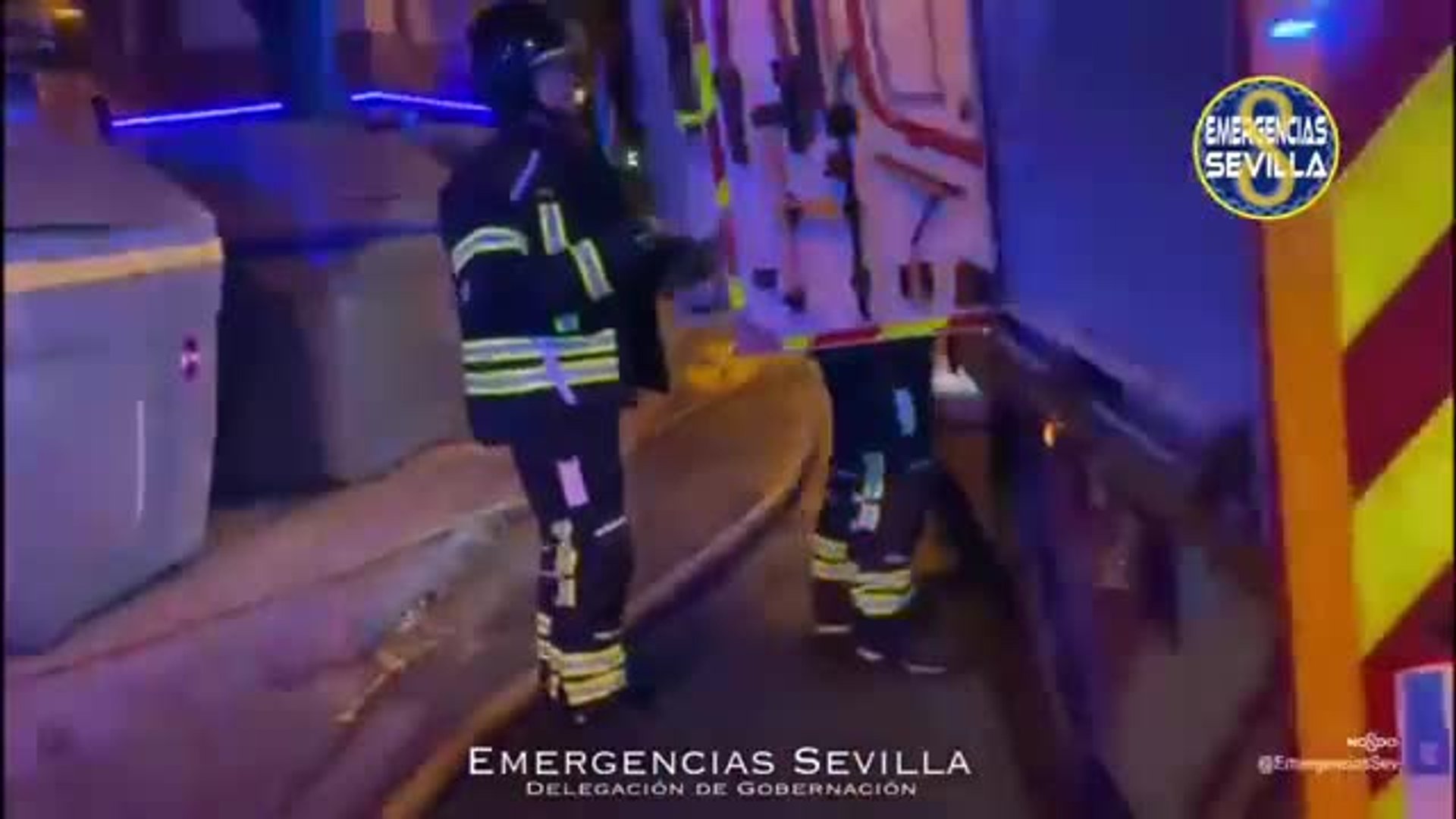 Una mujer en estado grave en el incendio de su vivienda en Sevilla