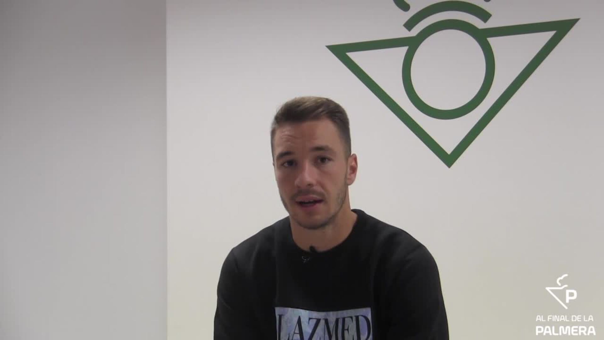 Loren: &quot;Borja Iglesias lleva marcando toda su vida, no va a llegar al Betis y se le va a olvidar&quot;