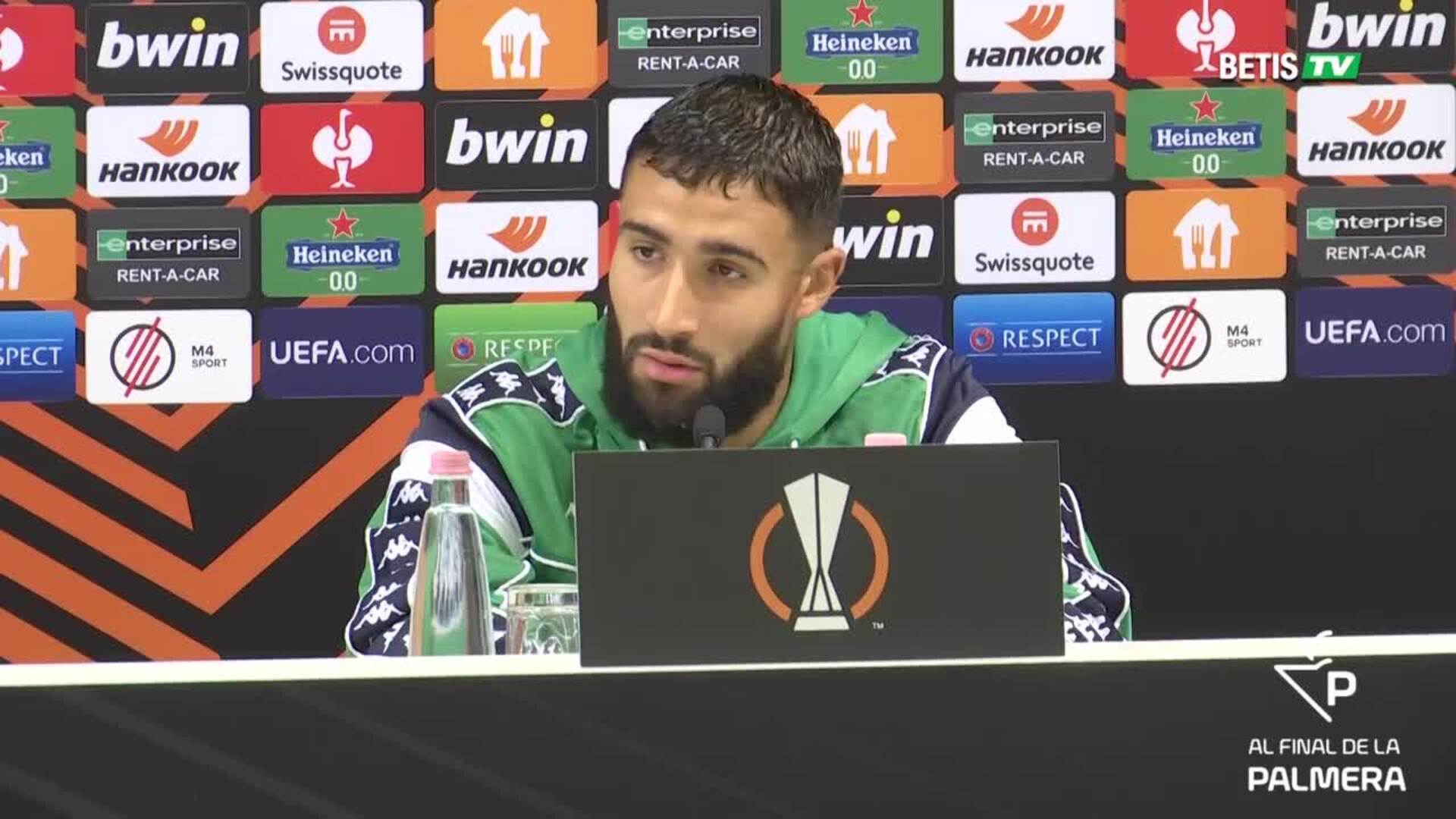 Fekir, la previa del Ferencvaros-Betis y su posible renovación: «Estoy feliz aquí»