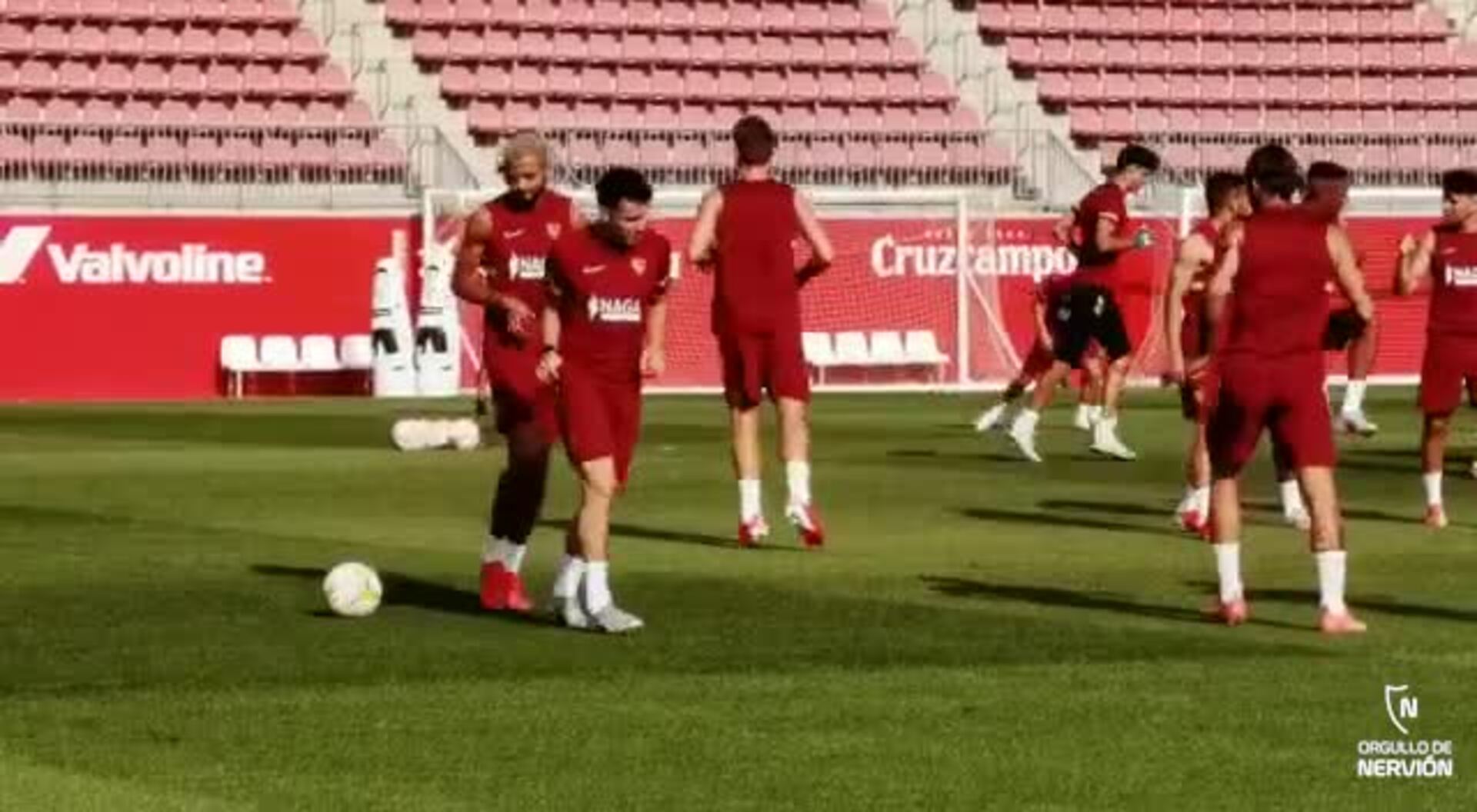 Ultimo entrenamiento Sevilla antes de viajar a Getafe