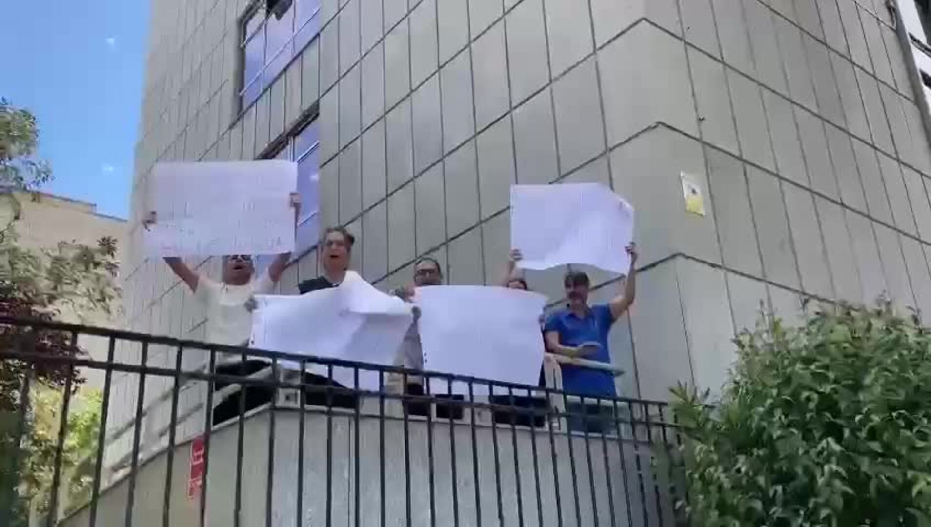 Encierro de la plantilla de Abengoa en la SEPI