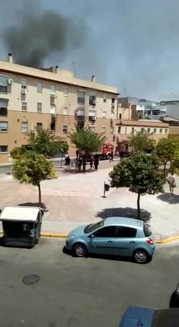 Afectadas por inhalación de humo dos personas a cuenta de un incendio de vivienda en Alcalá