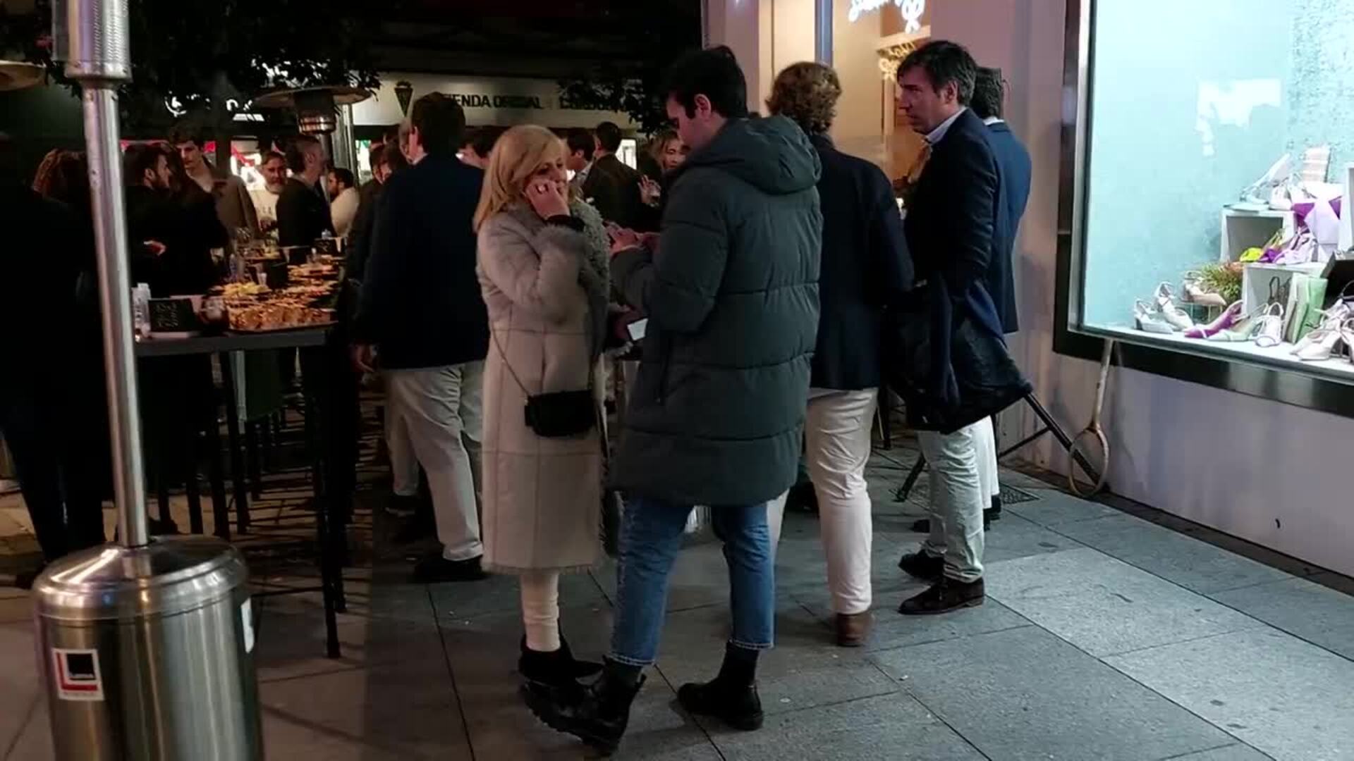 El CEO de Silbon, con algunos de sus conocidos invitados