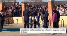 Écija recibe con enorme entusiasmo la visita de los Reyes