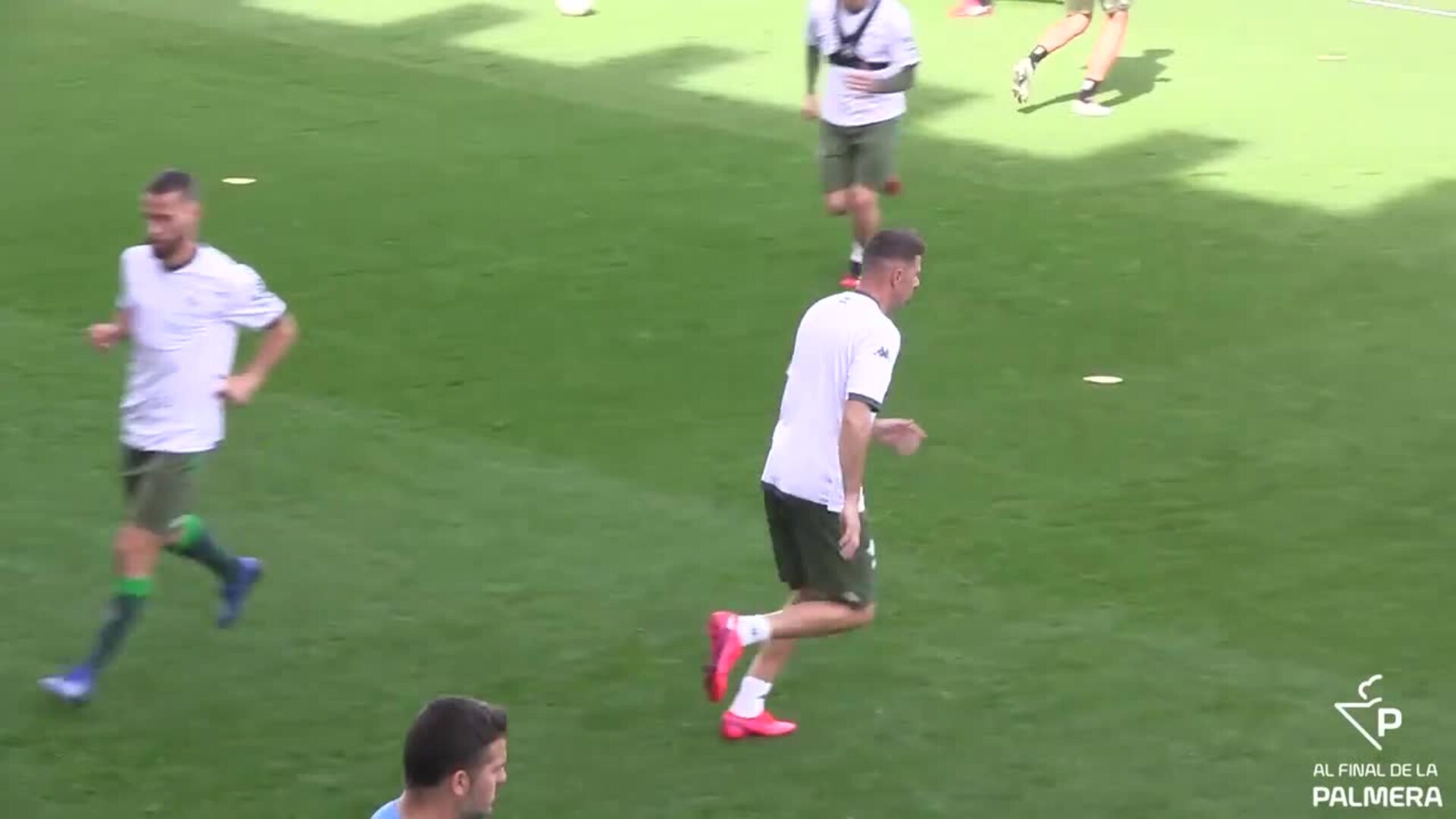 El Betis realiza su último entrenamiento antes de viajar a Valencia