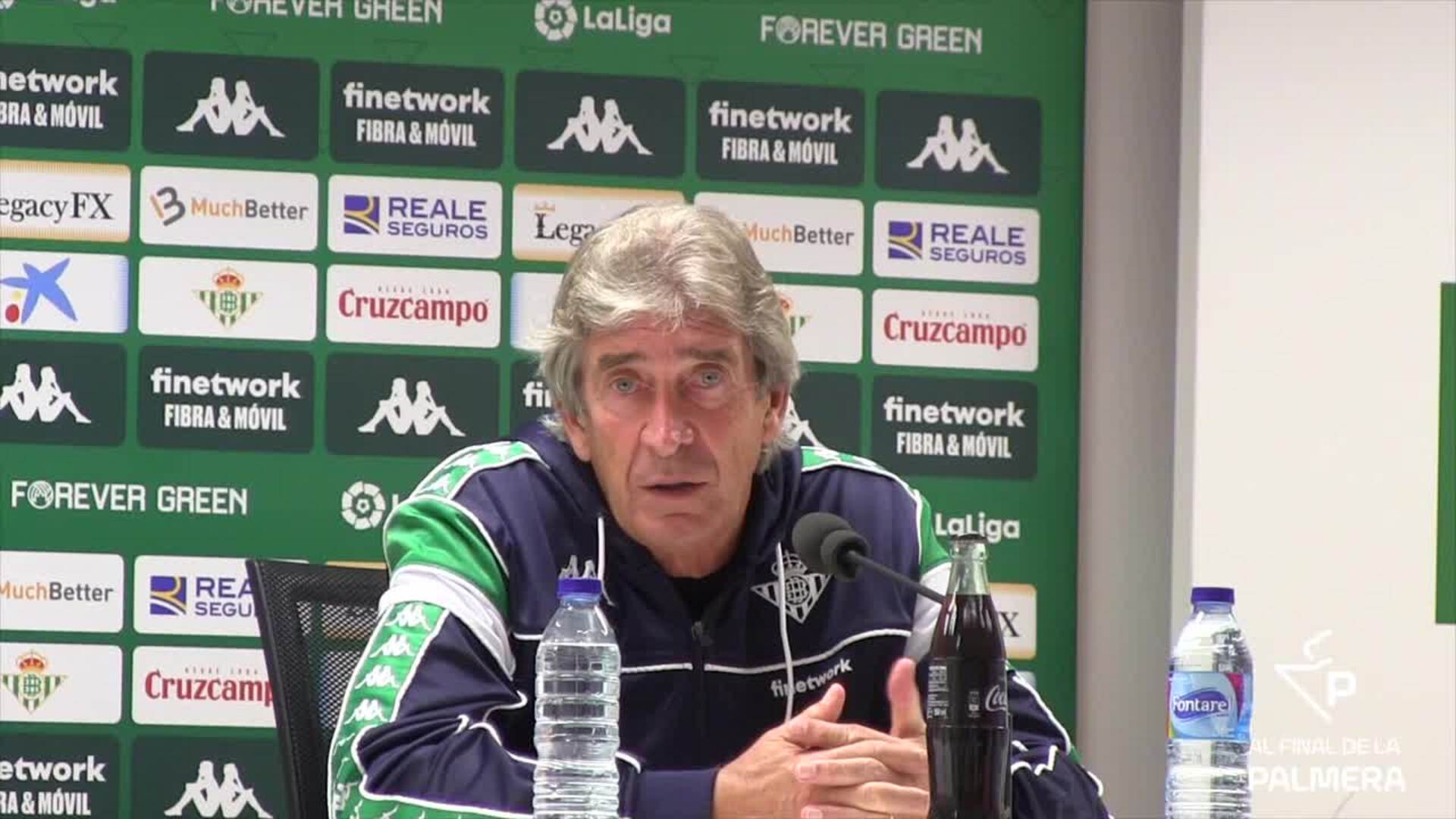 Pellegrini descarta el concurso de Bellerín en el Atlético-Betis