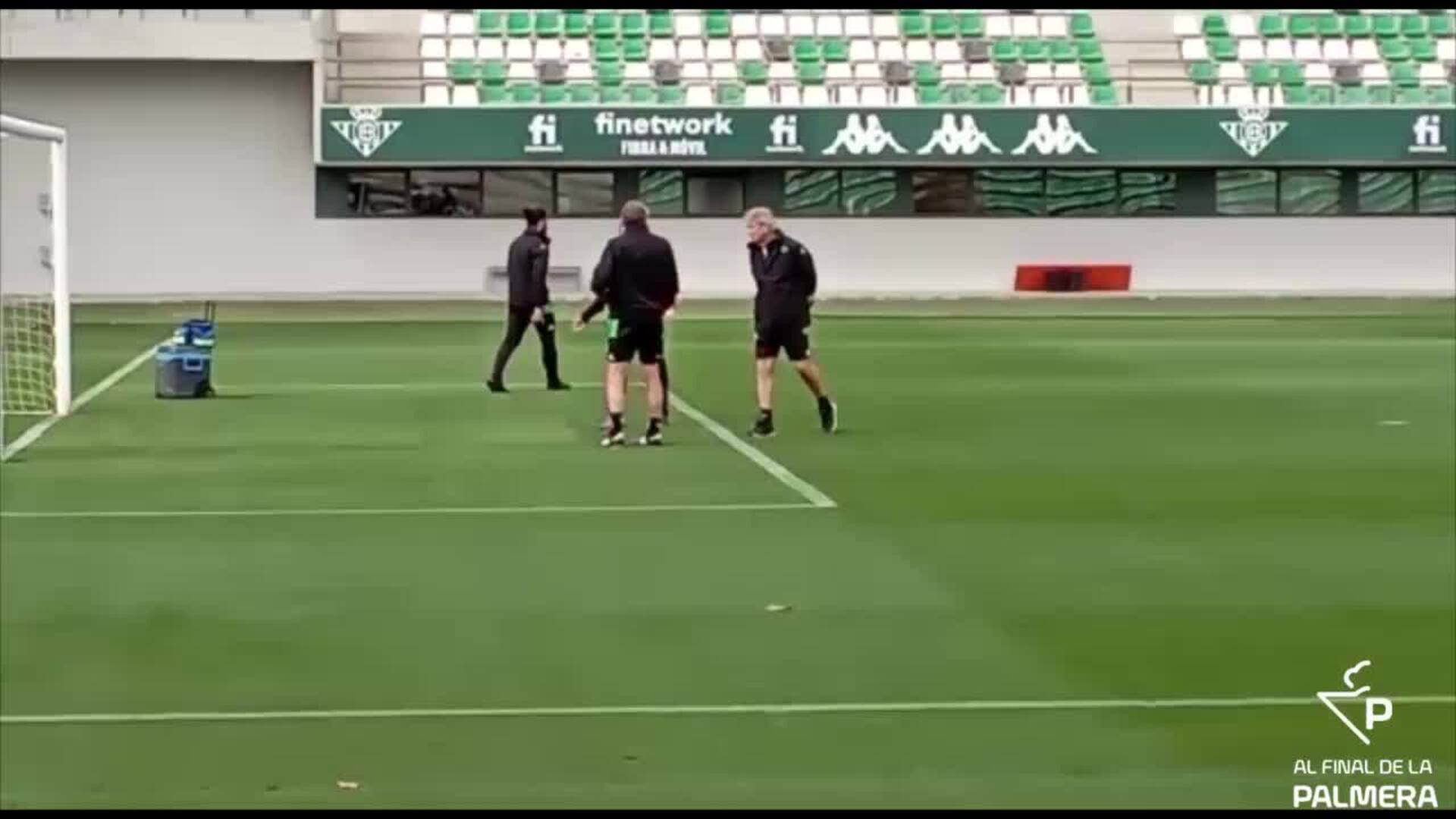 Entrenamiento del Betis prederbi sin Sabaly