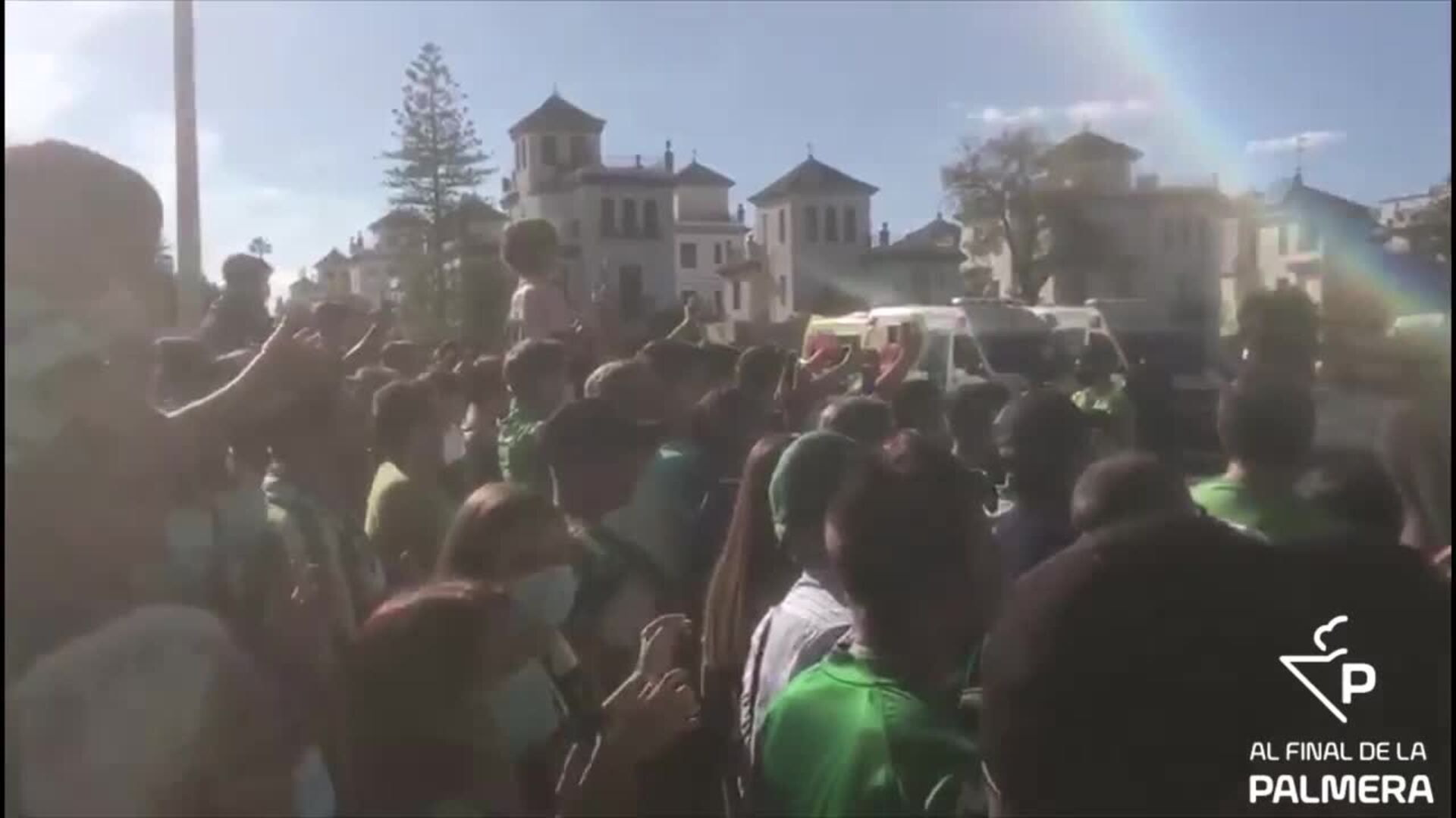 En vídeo, la llegada del autobús del Betis al Villamarín antes de medirse al Rayo Vallecano