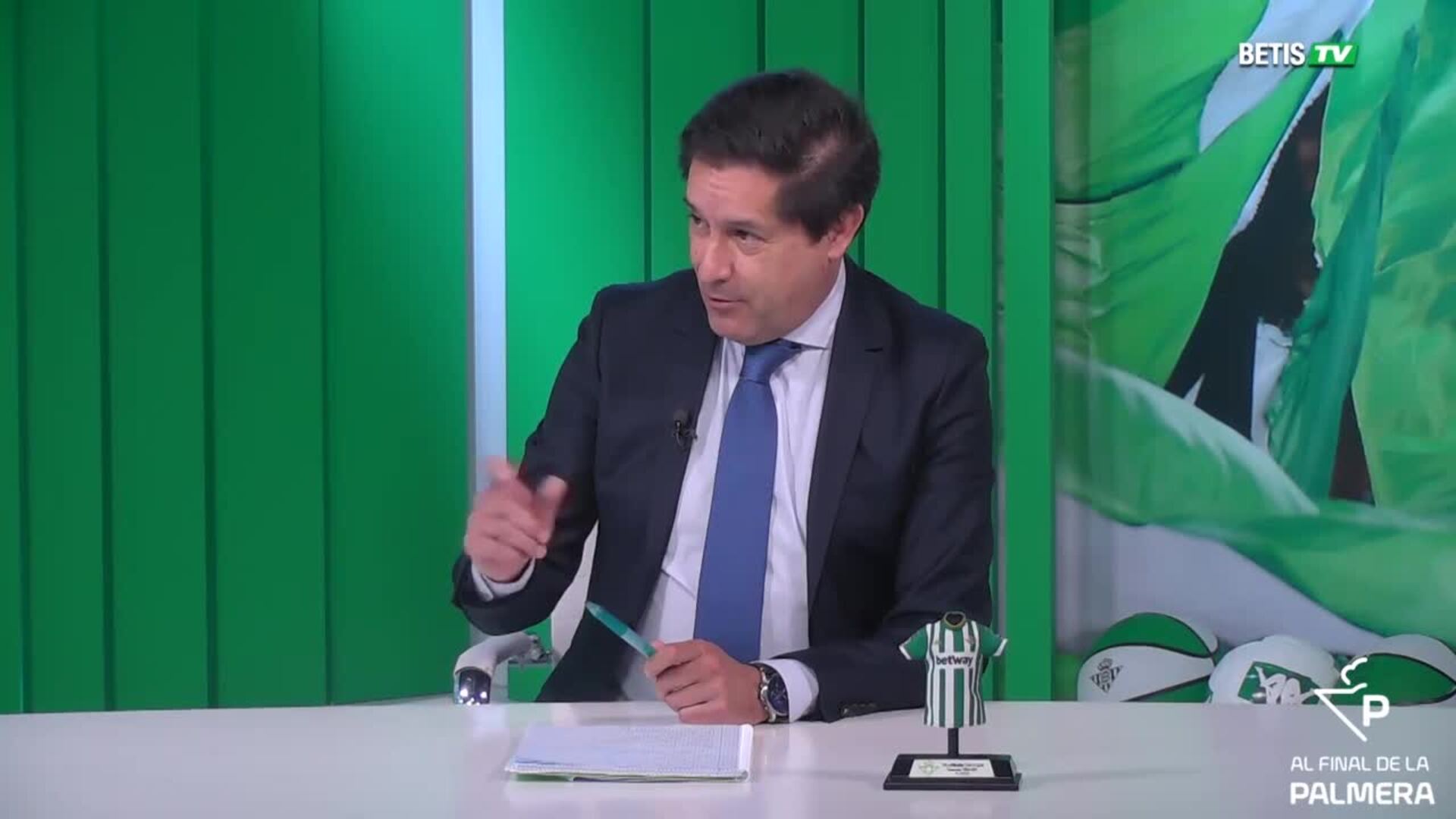 Haro y el derbi: «En presupuesto, sigue habiendo un escalón entre Sevilla y Betis, pero deportivamente, no»