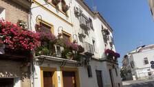 Patios de Córdoba 2022 | Rejas y balcones, cuando el color y las flores esperan en la calle