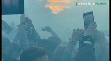 La espectacular llegada de la expedición del Betis al estadio de la Cartuja