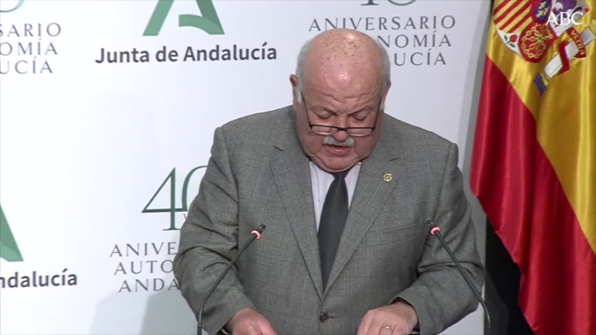 Llegada de las primeras vacunas a un centro de mayores de Sevilla