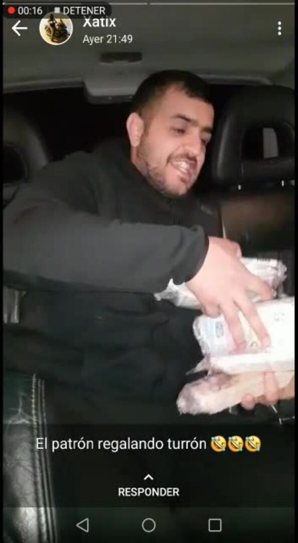 Narco del Campo de Gibraltar enseñando dinero