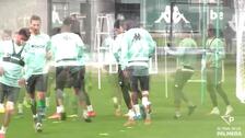 William Carvalho inicia el entrenamiento con el resto del grupo