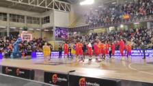 (Video) La emotiva despedida del público de Córdoba a la selección ucraniana de baloncesto
