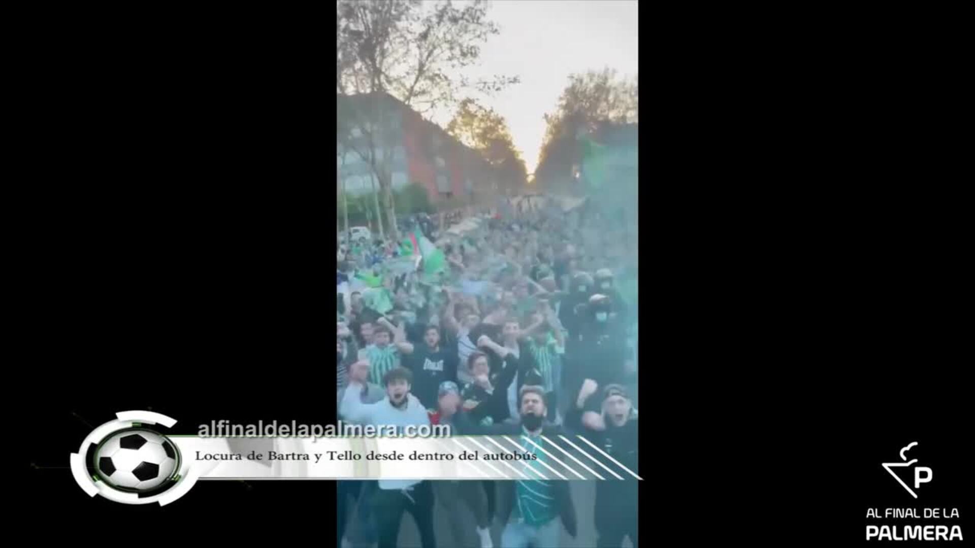 La locura de Bartra y Tello desde dentro del autobús en la despedida del equipo