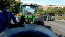 Tractorada de agricultores y Sadeco para realizar una macrodesinfección de Córdoba con hipoclorito