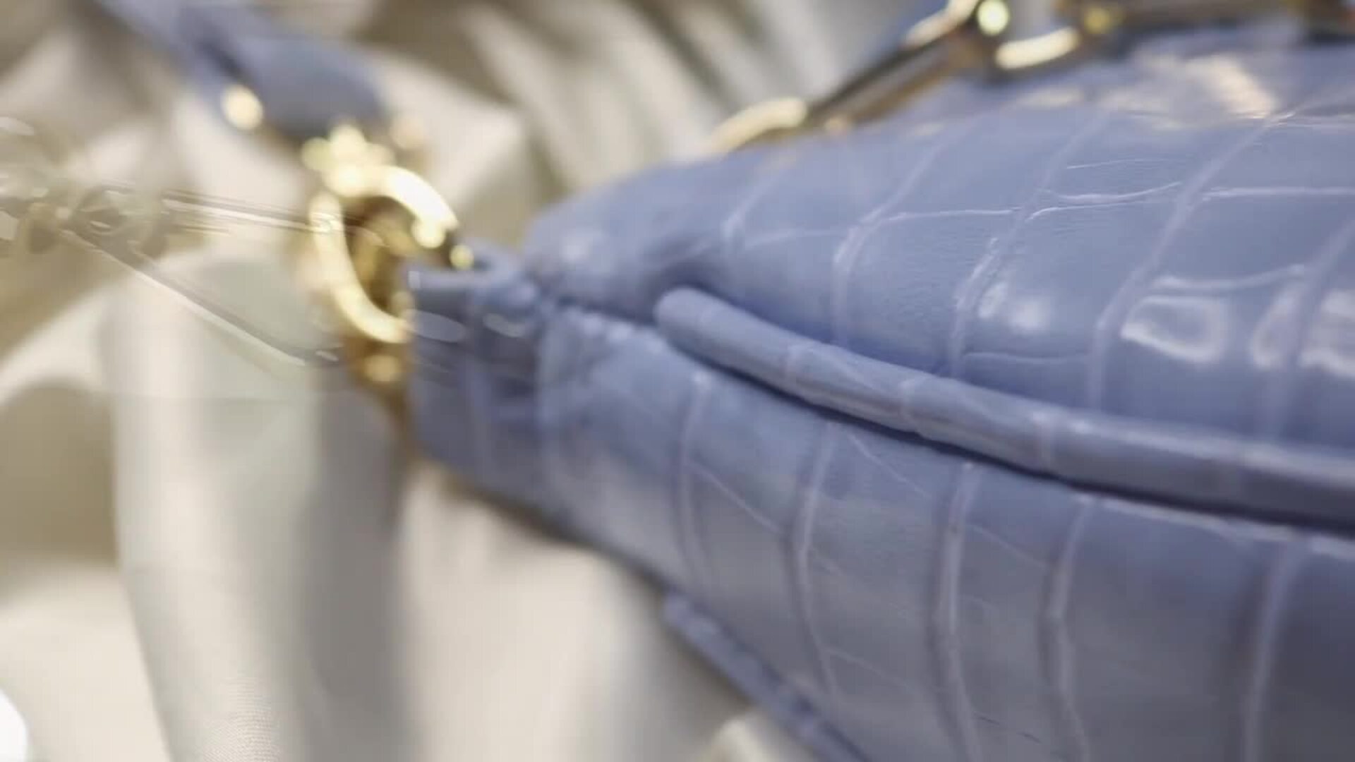 Este es el color de moda de 2021 y así puedes llevarlo en tu ropa