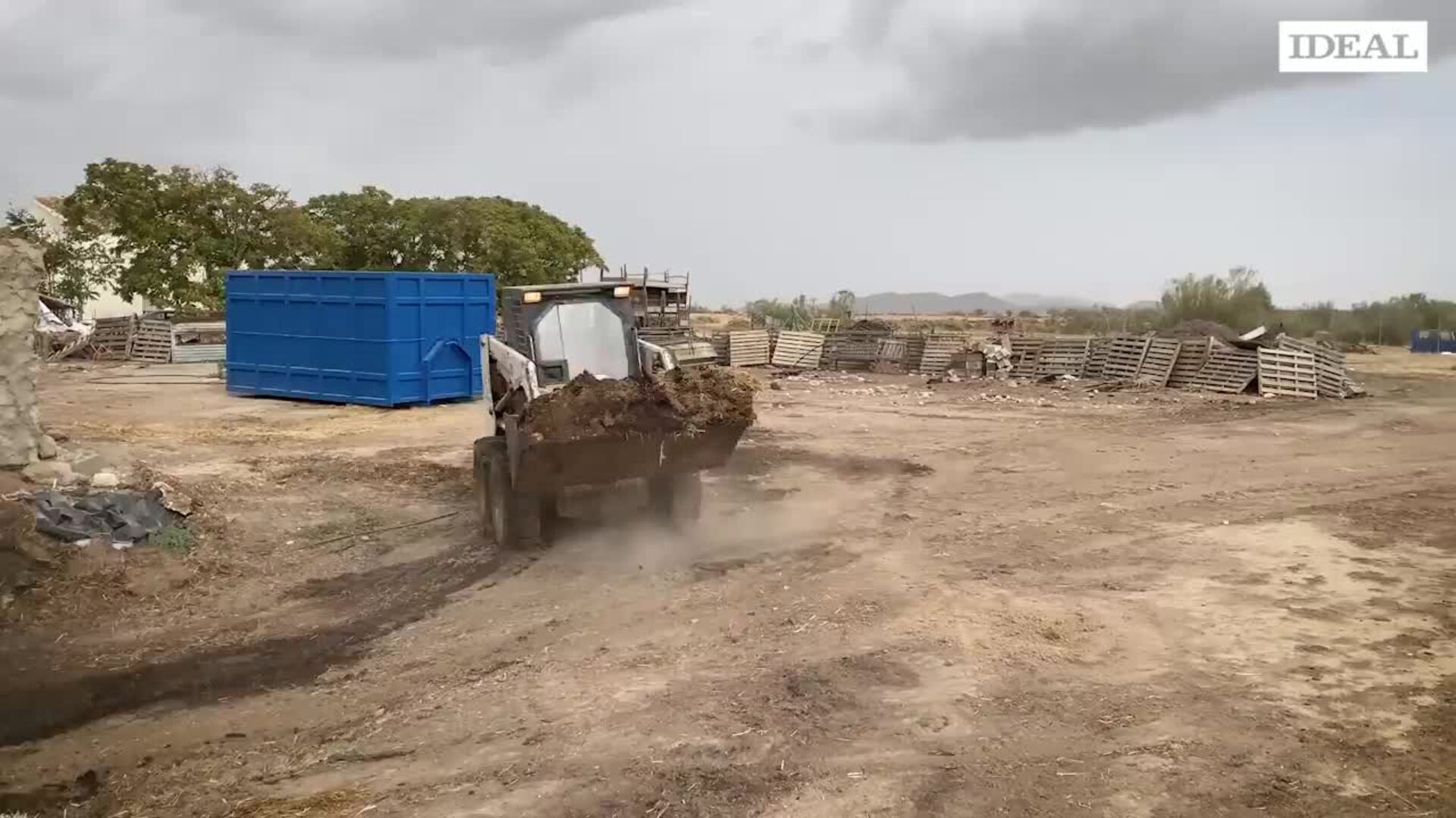 Trabajos que se realizan en estos momentos en la explotación ganadera de Rafael Azor. 
