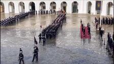 Valientes por tierra y por mar ante el Rey