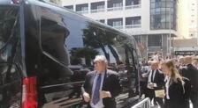 (Vídeo) El Real Madrid llega a Cádiz con Butragueño y Roberto Carlos a la cabeza