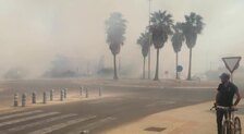 Incendio en Sanlúcar en la zona donde se encuentran los talleres, los garajes de los autobuses urbanos y una gasolinera