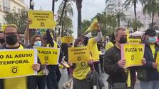 Vídeo: Protestas de los interinos del Ayuntamiento y del personal de limpieza en San Juan de Dios