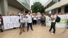 Un centenar personas protesta contra Kichi en Cádiz por la fuerte subida de la luz