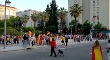 VÍDEO: Protestas contra el Gobierno en la Plaza del Caballo de Jerez