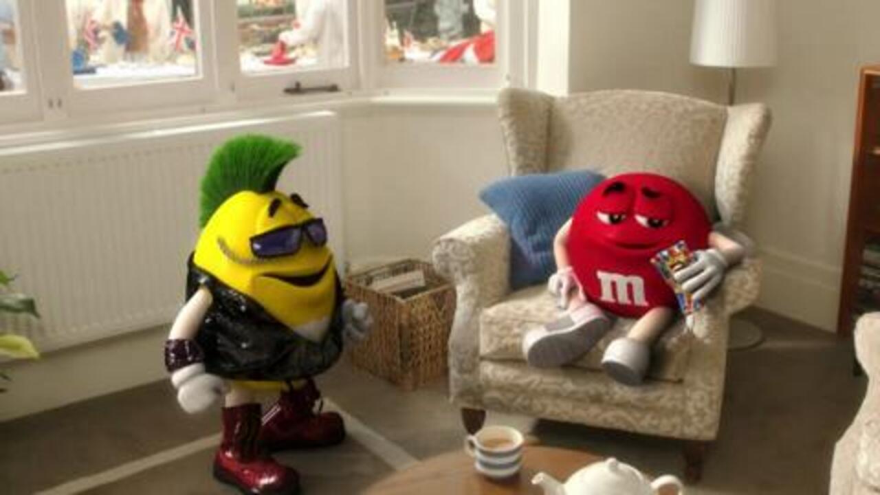 M&M characters test out 'British' costumes in Jubilee ad