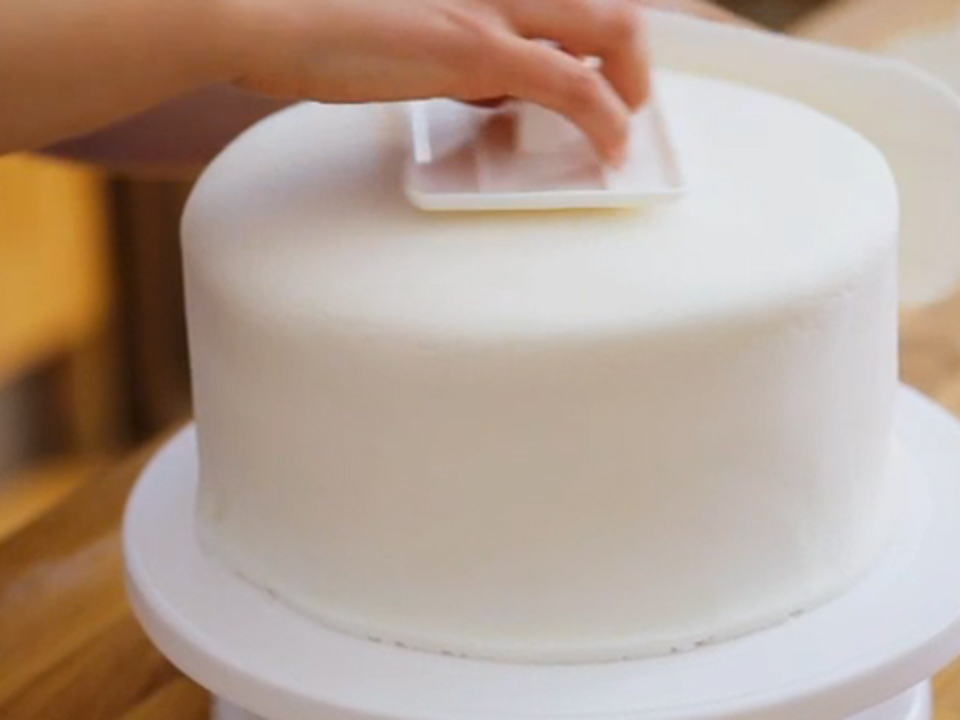 How To Cover A Cake With Fondant Icing Bbc Good Food,White Asparagus Season