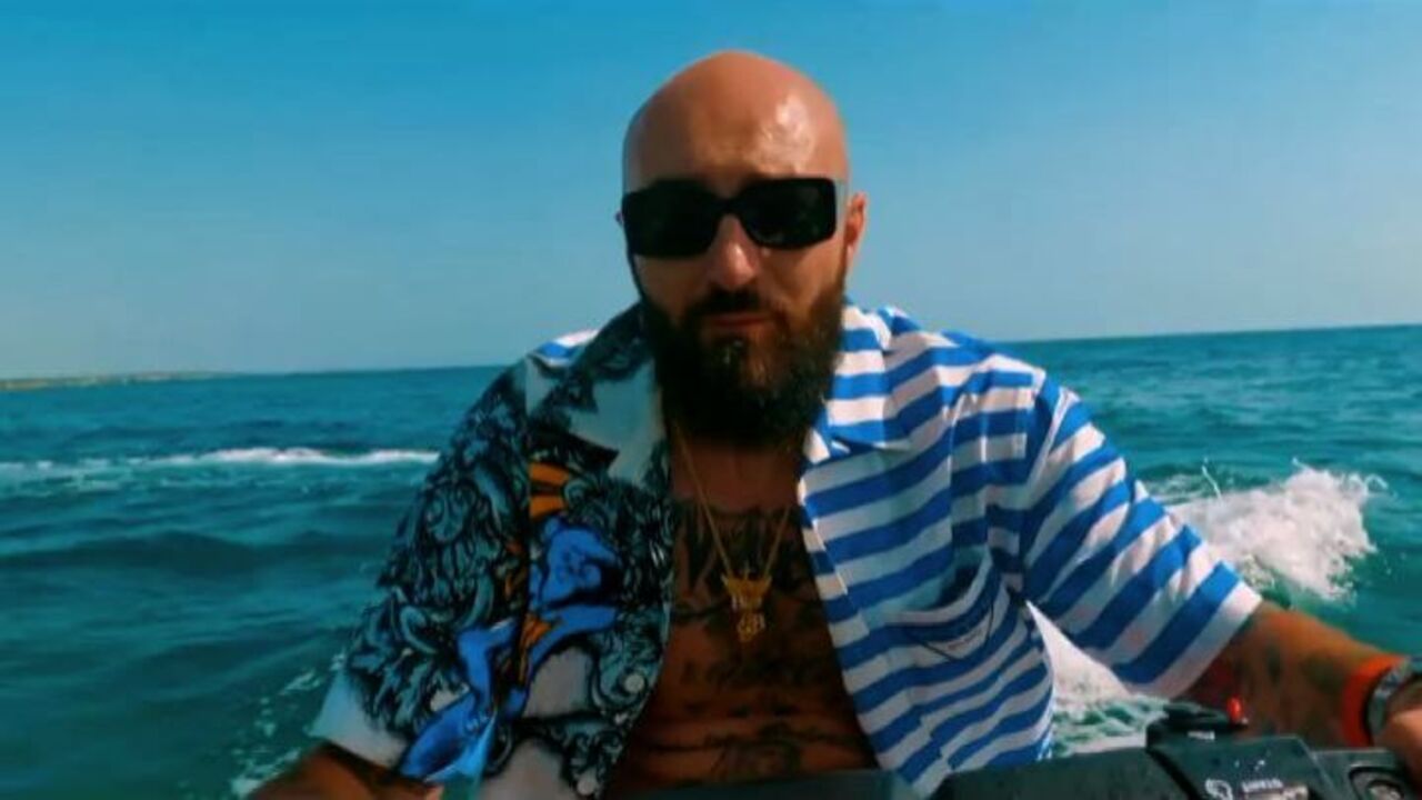 Tropicana, video dei Boomdabash: Puntiamo a Sanremo 2023