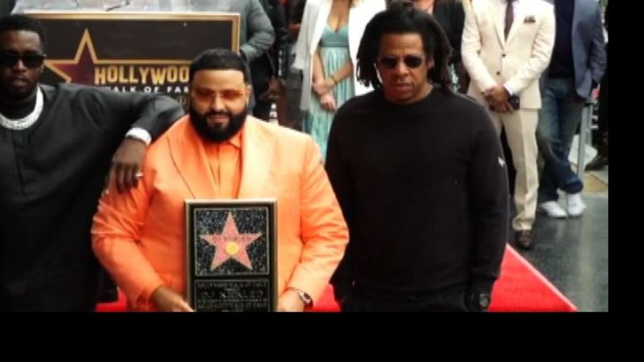 DJ Khaled svela la sua stella sulla Walk of Fame, festa di star