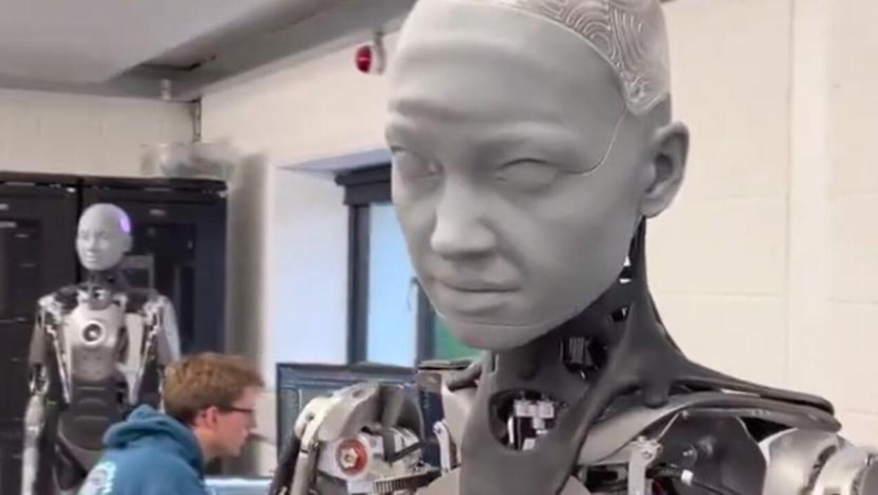 Sembra vivo, ma è un robot: ecco l'umanoide che imita le nostre espressioni  facciali - Il Sole 24 ORE