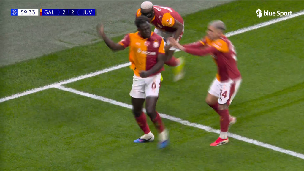 Sanchez schiesst Galatasaray wieder in Führung