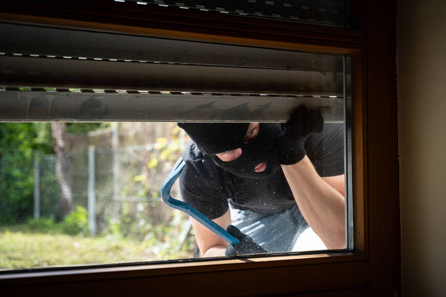 So schützt du deine Wohnung vor Einbrechern