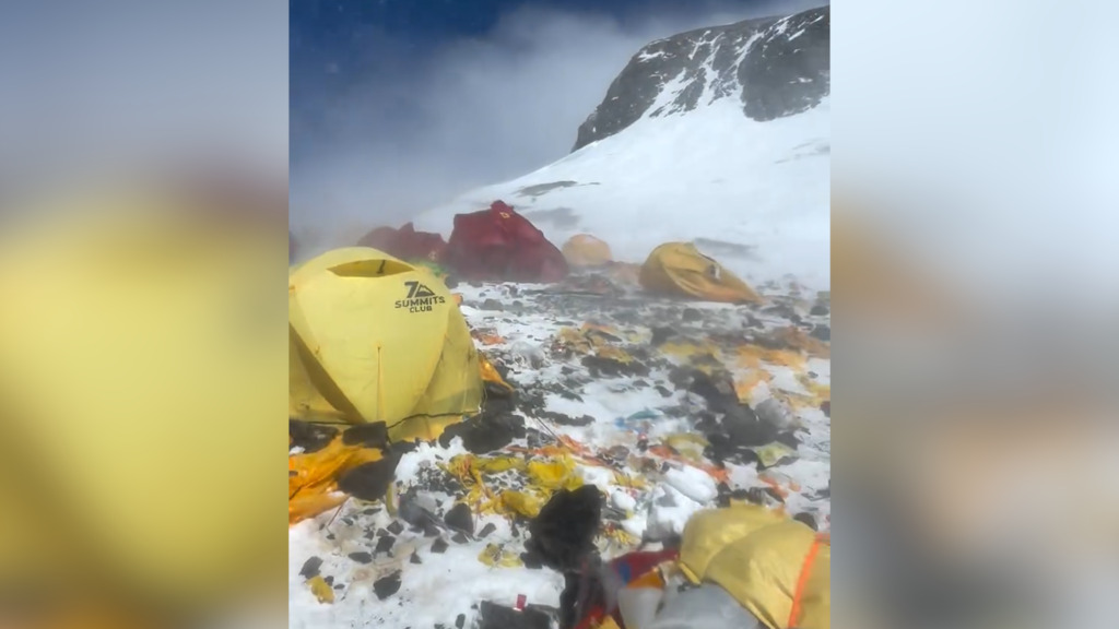 Rekordandrang auf den Everest hat Folgen: Müll, so weit das Auge reicht: Neue Bilder vom Everest sorgen für Entsetzen
