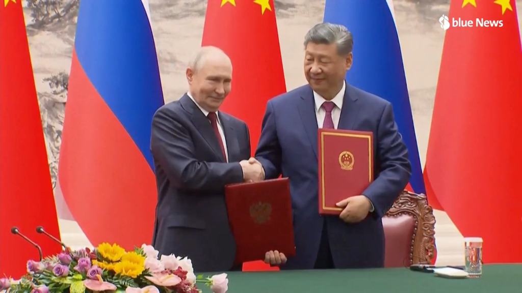 Xi et Poutine signent des accords commerciaux, sur les médias et sur l’énergie