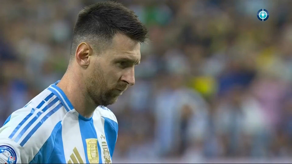 Trotz Elfer-Patzer von Messi: Argentinien zittert sich ins Copa-Halbfinale